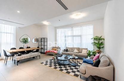 Apartment - 2 - 3 for sale in Marina Arcade Tower - Dubai Marina - Dubai