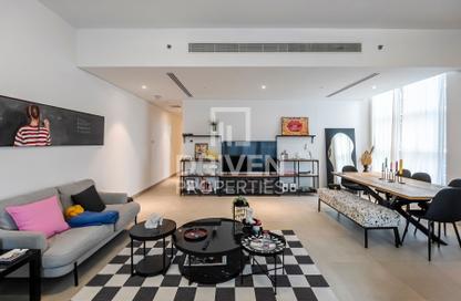 Apartment - 2 - 3 for sale in Marina Arcade Tower - Dubai Marina - Dubai