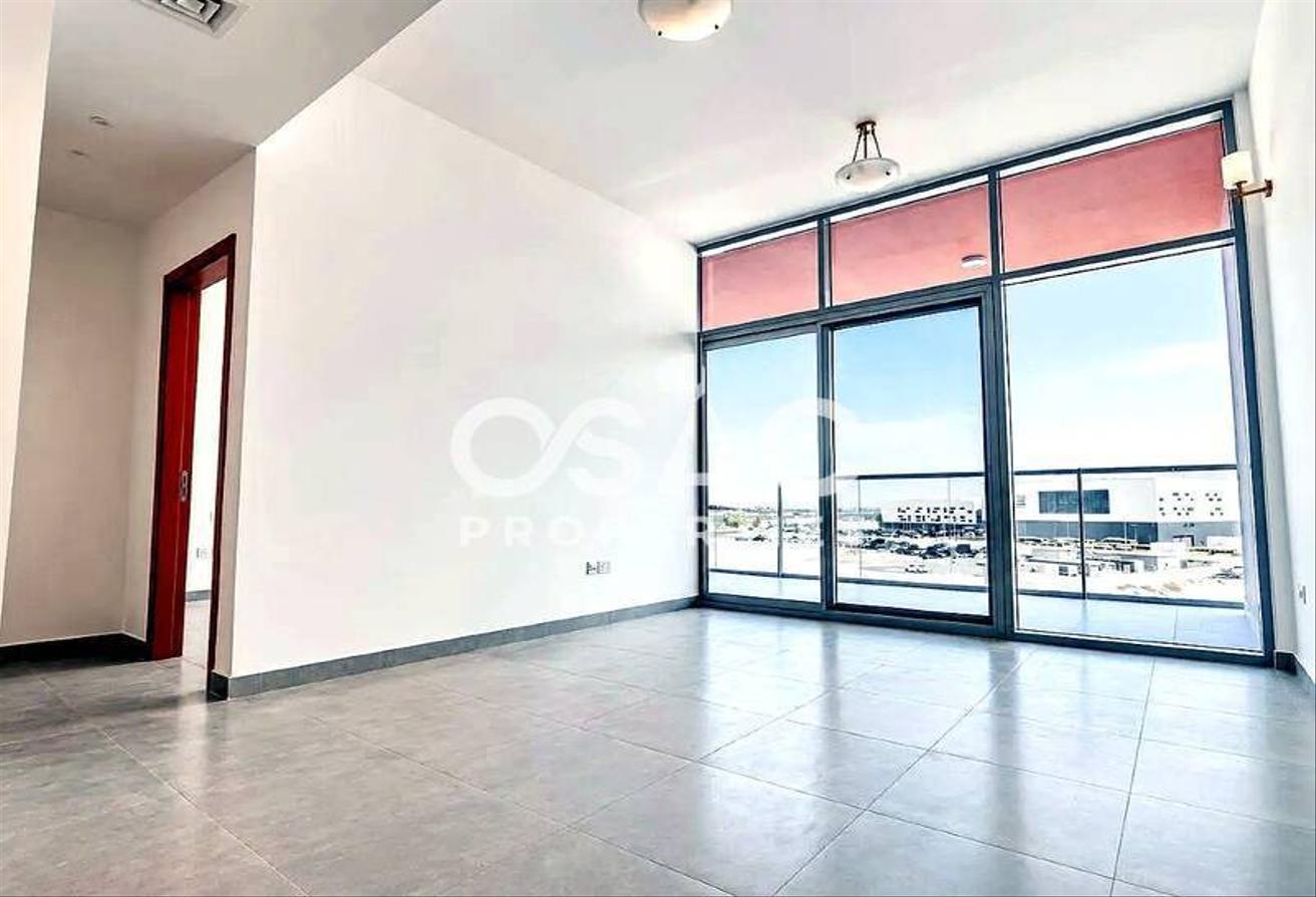 SPACIOUS | NEXT TO METRO | PRIME LOCATION photo 4