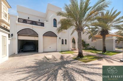 Villa - 4 - 6 for rent in Garden Homes Frond L - Garden Homes - Palm Jumeirah - Dubai