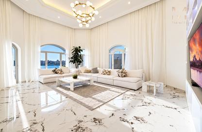 Villa - 4 - 5 for rent in Garden Homes Frond P - Garden Homes - Palm Jumeirah - Dubai