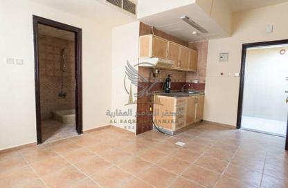 Apartment - Studio - 1 for rent in Al Mujarrah - Al Sharq - Sharjah Apartment - Studio - 1 for rent in Al Mujarrah - Al Sharq - Sharjah