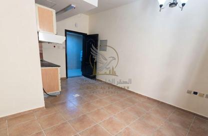 Apartment - Studio - 1 for rent in Al Mujarrah - Al Sharq - Sharjah Apartment - Studio - 1 for rent in Al Mujarrah - Al Sharq - Sharjah