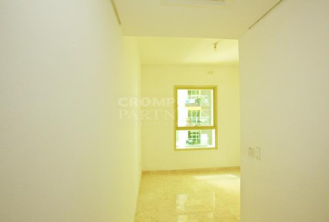 126084000 - Property Image 3