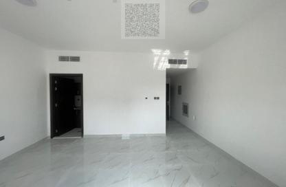 عمارة بالكامل - 8 غرف نوم - 8 حمامات للبيع في أبراج الراشدية - الراشدية - عجمان وسط المدينة - عجمان