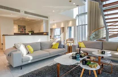 Apartment - 2 Bedrooms - 3 Bathrooms for rent in Central Park Residential Tower - Central Park Tower - DIFC - Dubai