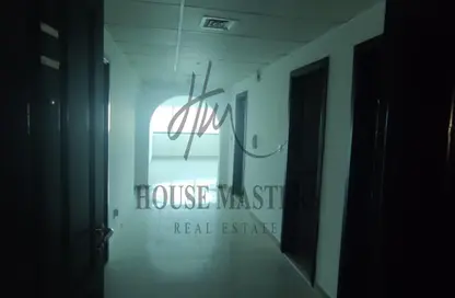 شقة - 3 غرف نوم - 4 حمامات للايجار في أبراج بن حم - التعاون - الشارقة