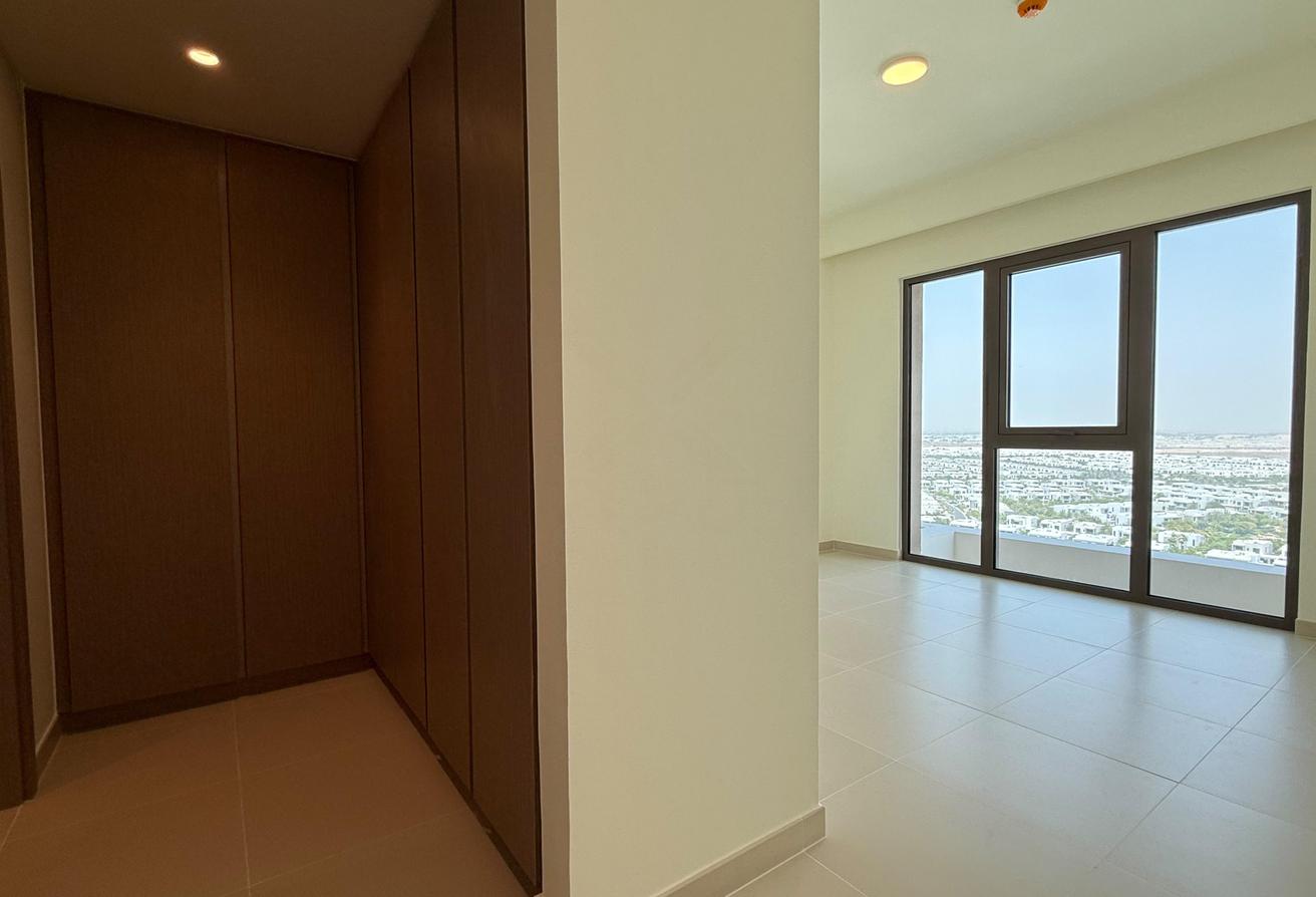 Brand New Unit | High Floor | Villa View photo 5
