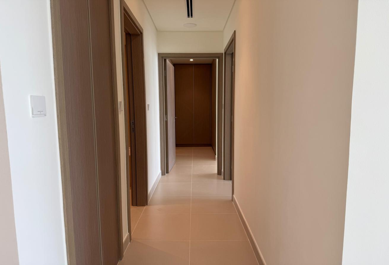 Brand New Unit | High Floor | Villa View photo 8
