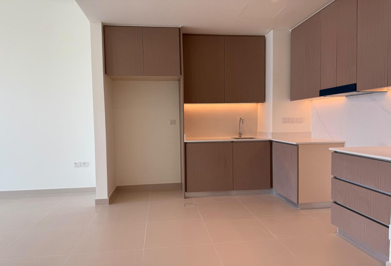 Brand New Unit | High Floor | Villa View photo 7
