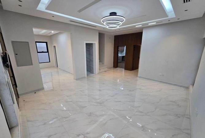 82391154 - Property Image 3