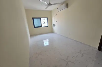 Apartment - 1 Bedroom - 1 Bathroom for rent in Al Qulaya'ah - Al Sharq - Sharjah