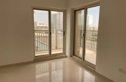 شقة - غرفة نوم - 2 حمامات للايجار في طراز عربي - مساكن القناه المائية - مدينة دبي الرياضية - دبي