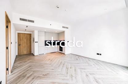 Apartment - 1 - 1 for sale in Peninsula Three - Peninsula - Business Bay - Dubai