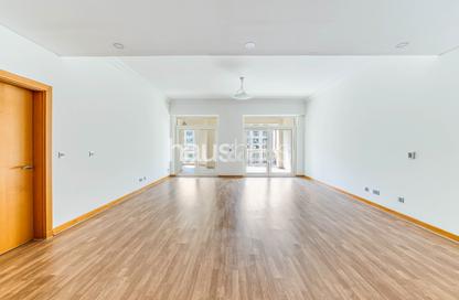 Apartment - 2 - 4 for rent in Al Anbara - Shoreline Apartments - Palm Jumeirah - Dubai