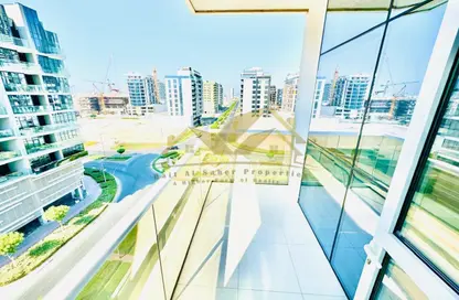 Apartment - 1 Bedroom - 2 Bathrooms for rent in Jumeirah Garden City - Al Satwa - Dubai