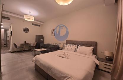 Apartment - Studio - 1 for rent in SOL Bay - Business Bay - Dubai