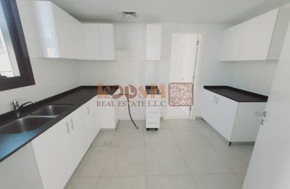 Townhouse - 3 Bedrooms - 5 Bathrooms for rent in Nasma Residence - Al Tai - Sharjah