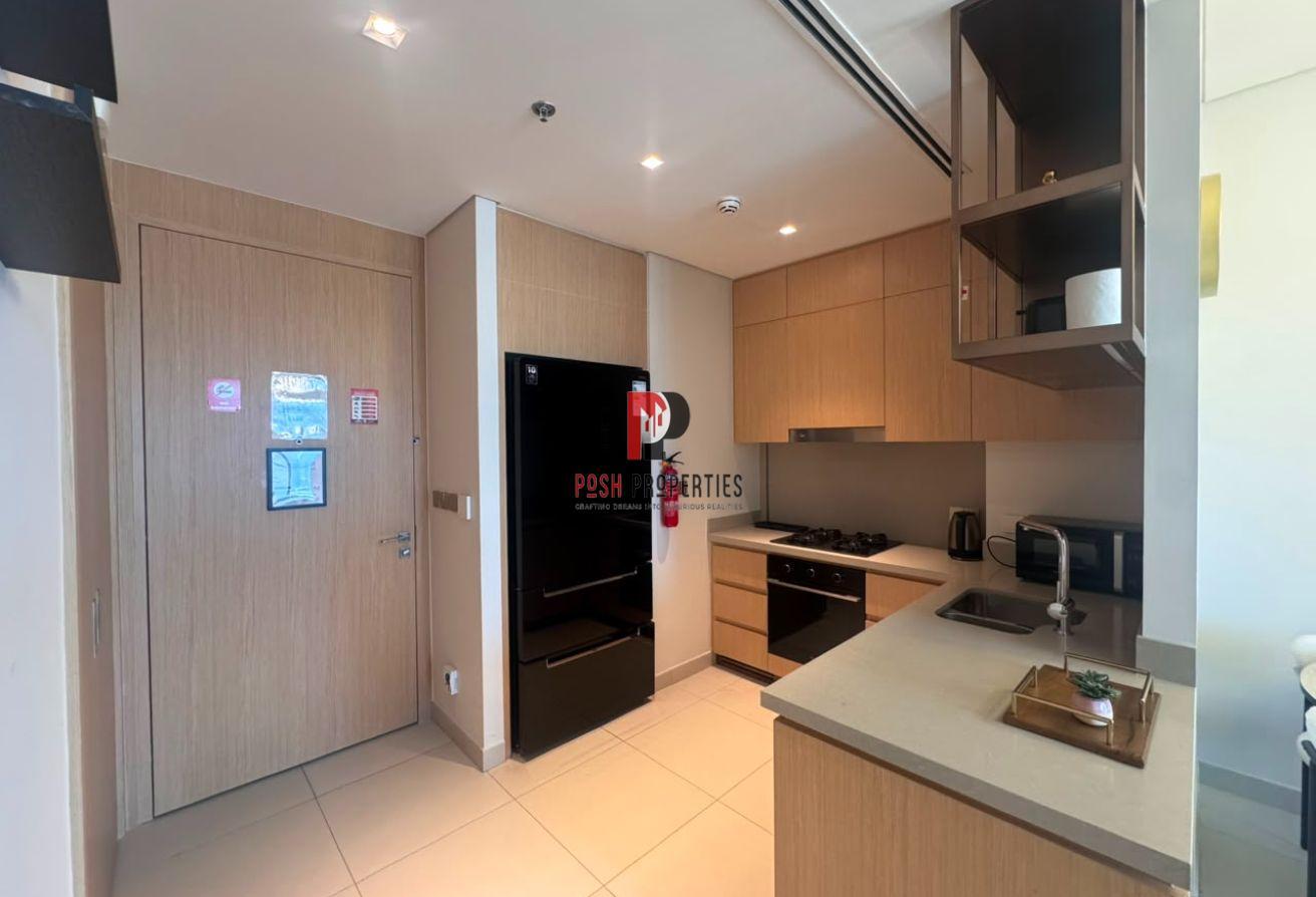 Fully Furnished | Burj View | Dubai Mall Access photo 8