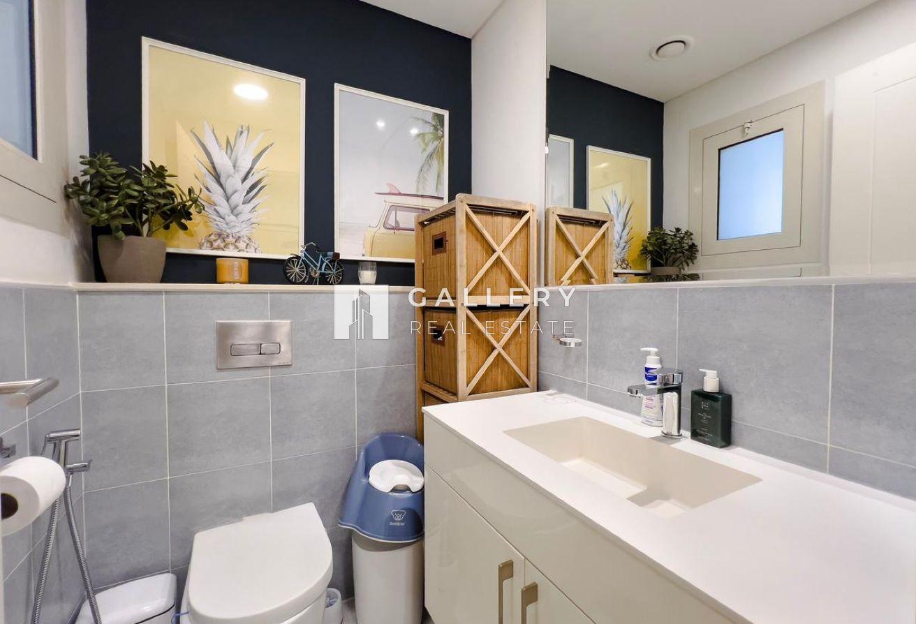 Single Row | Appliances Included | Available Now photo 10