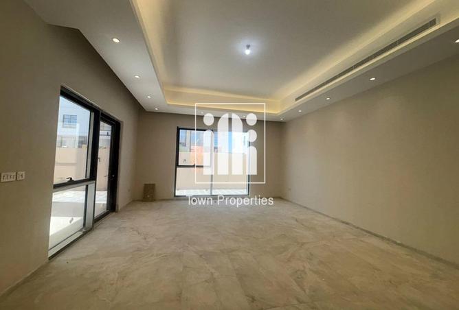 75012190 - Property Main Image