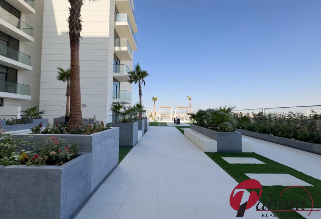 Beautiful Garden View Studio | Fully Furnished photo 16