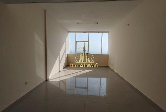 121111805 - Property Image 3