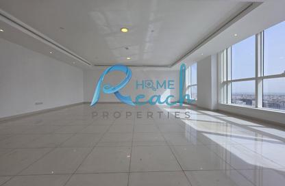 Apartment - 3 Bedrooms - 5 Bathrooms for rent in Cornich Al Khalidiya - Al Khalidiya - Abu Dhabi