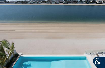 Villa - 6 Bedrooms - 7 Bathrooms for rent in Garden Homes Frond L - Garden Homes - Palm Jumeirah - Dubai