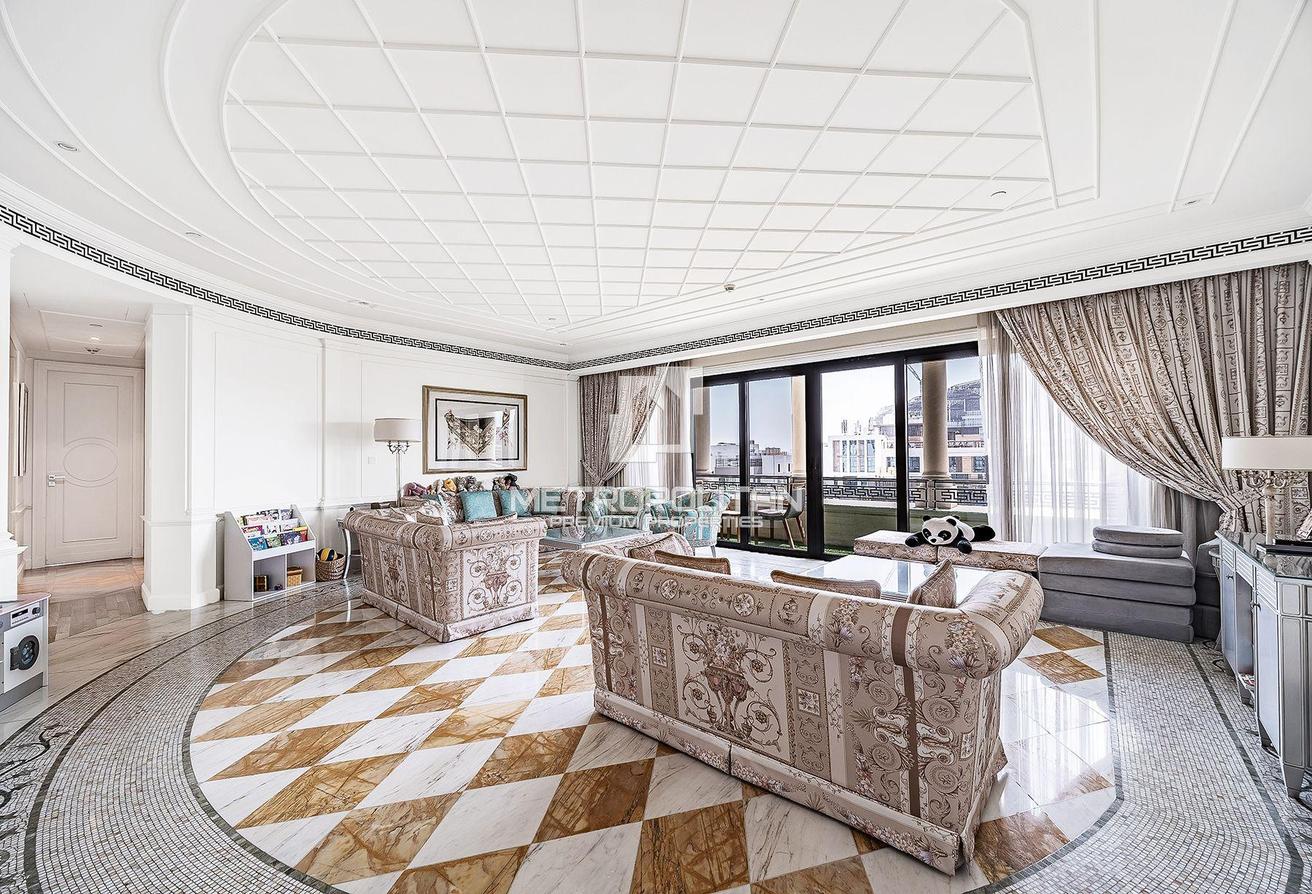 Canal Facing | Branded Living | Skyline View photo 9