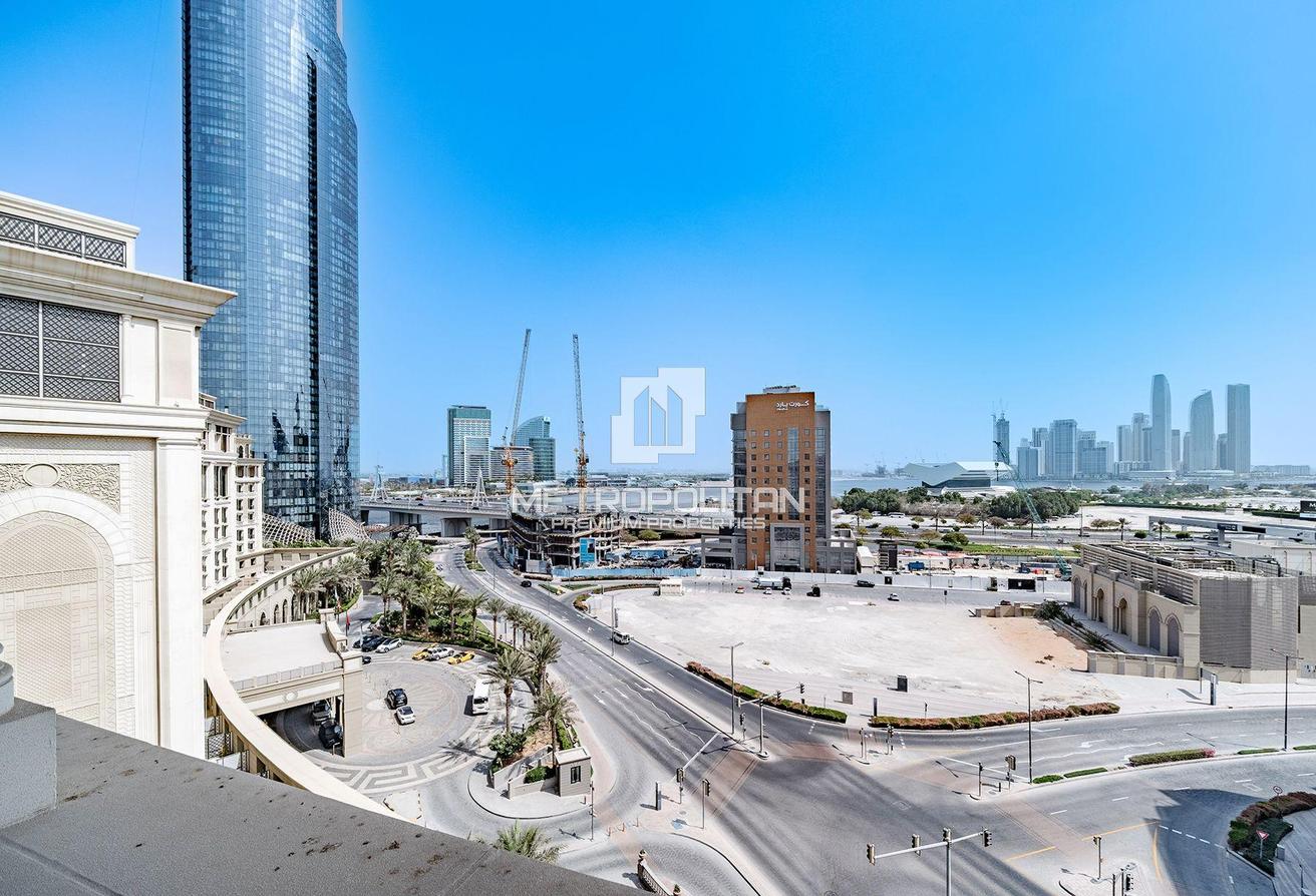 Canal Facing | Branded Living | Skyline View photo 22