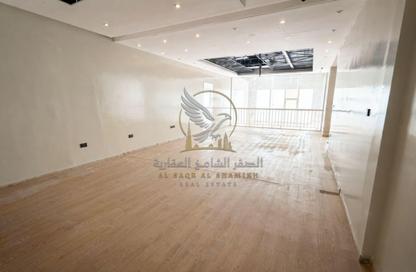 Warehouse - Studio - 2 Bathrooms for rent in Industrial Building 13 - Industrial Area 13 - Sharjah Industrial Area - Sharjah