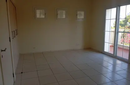 فيلا - 2 غرف نوم - 3 حمامات للايجار في الينابيع 3 - الينابيع - دبي فيلا - 2 غرف نوم - 3 حمامات للايجار في الينابيع 3 - الينابيع - دبي