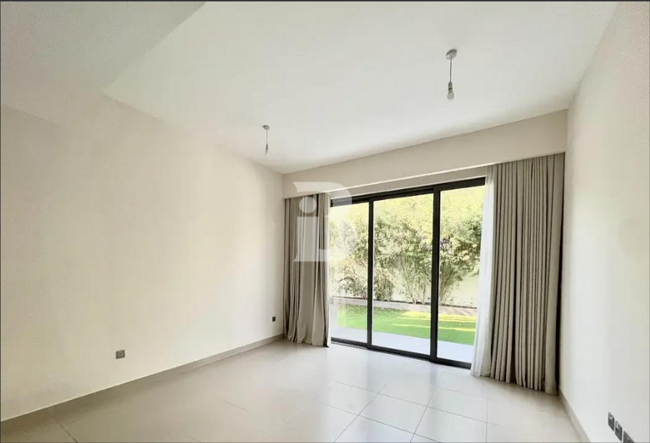Premium Villa | Move-In Ready | Vacant photo 6
