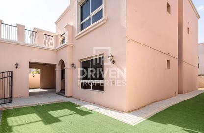 Villa - 4 - 6 for rent in Nad Al Sheba Villas - Nad Al Sheba 3 - Nad Al Sheba - Dubai
