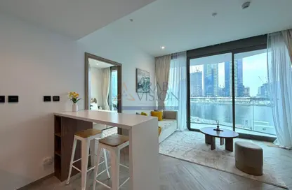 شقة - غرفة نوم - 1 حمام للايجار في بنينسولا ثري - بنينسولا - الخليج التجاري - دبي