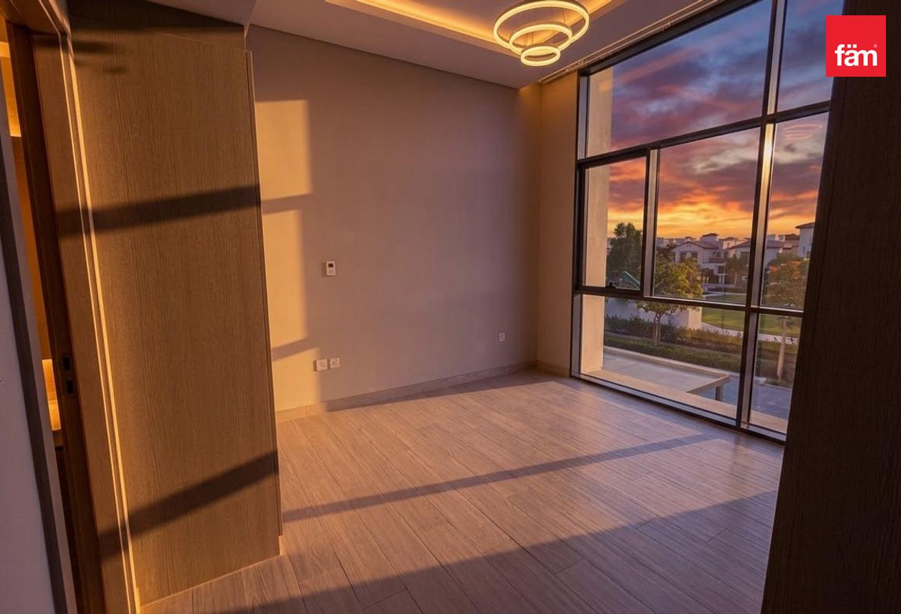 VASTU | VACANT | EXQUSITE UNIT photo 6