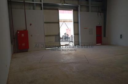Warehouse - Studio for rent in Umm Dir - Umm Al Quwain