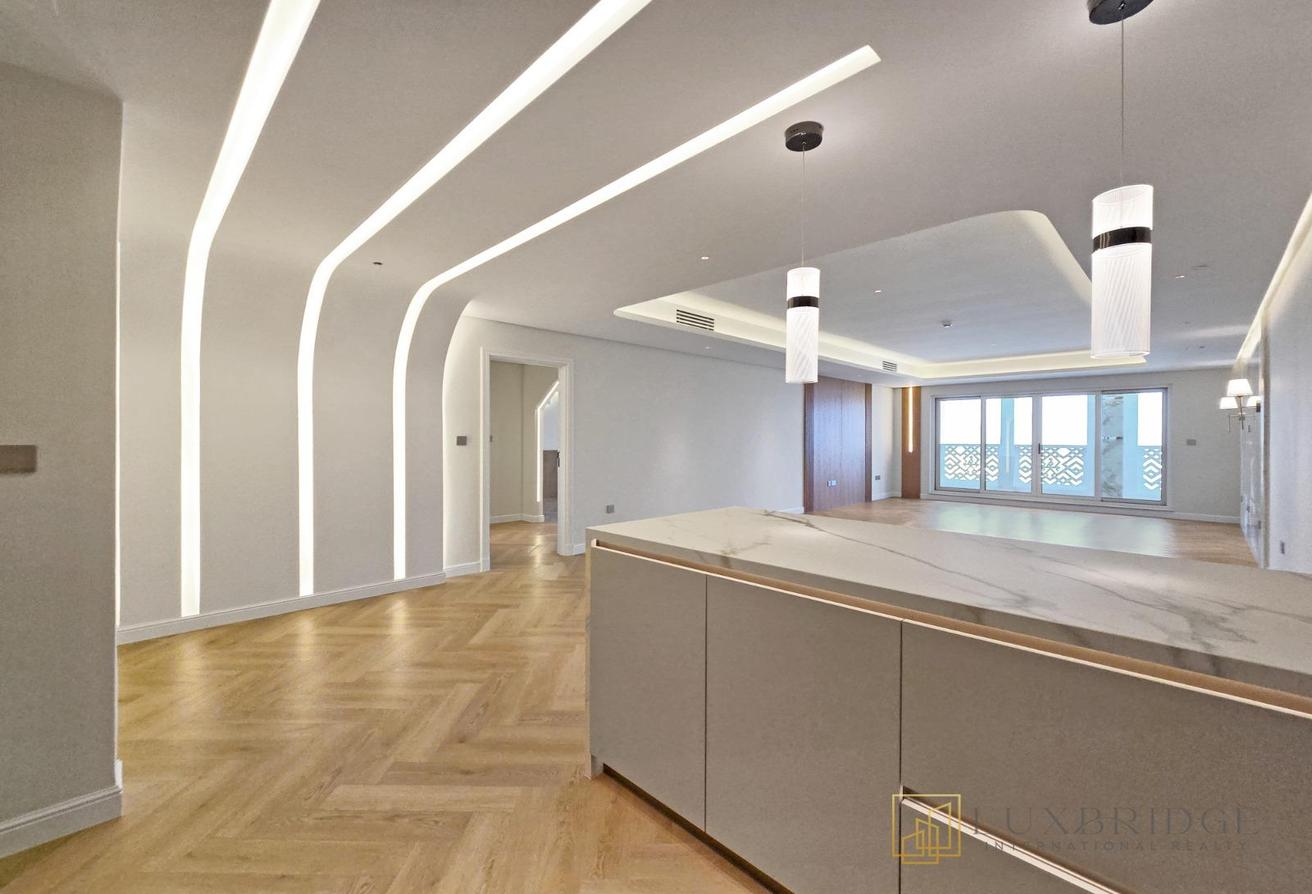 Vacant | Unfurnished | Sea View photo 5