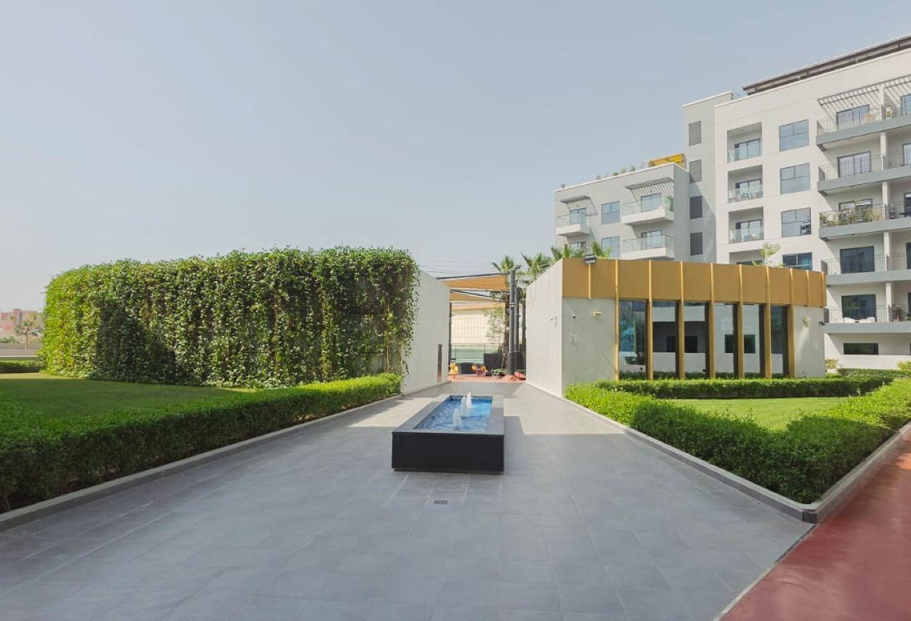 EXCLUSIVE | READY TO MOVE IN | PRIME LOCATION photo 3