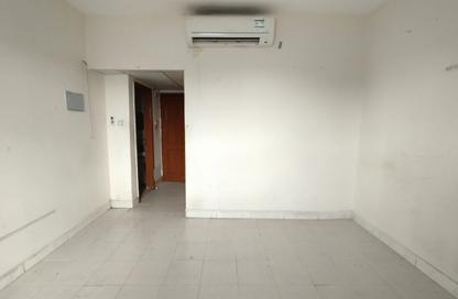 Apartment - Studio - 1 Bathroom for rent in Fire Station Road - Muwaileh - Sharjah