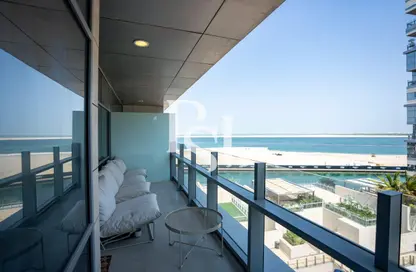 شقة - 2 غرف نوم - 4 حمامات للايجار في مساكن لامار - برج السيف - شاطئ الراحة - أبوظبي