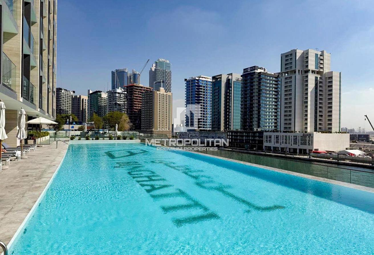 12 Cheques | Balcony Jacuzzi | Canal View | Luxury photo 28
