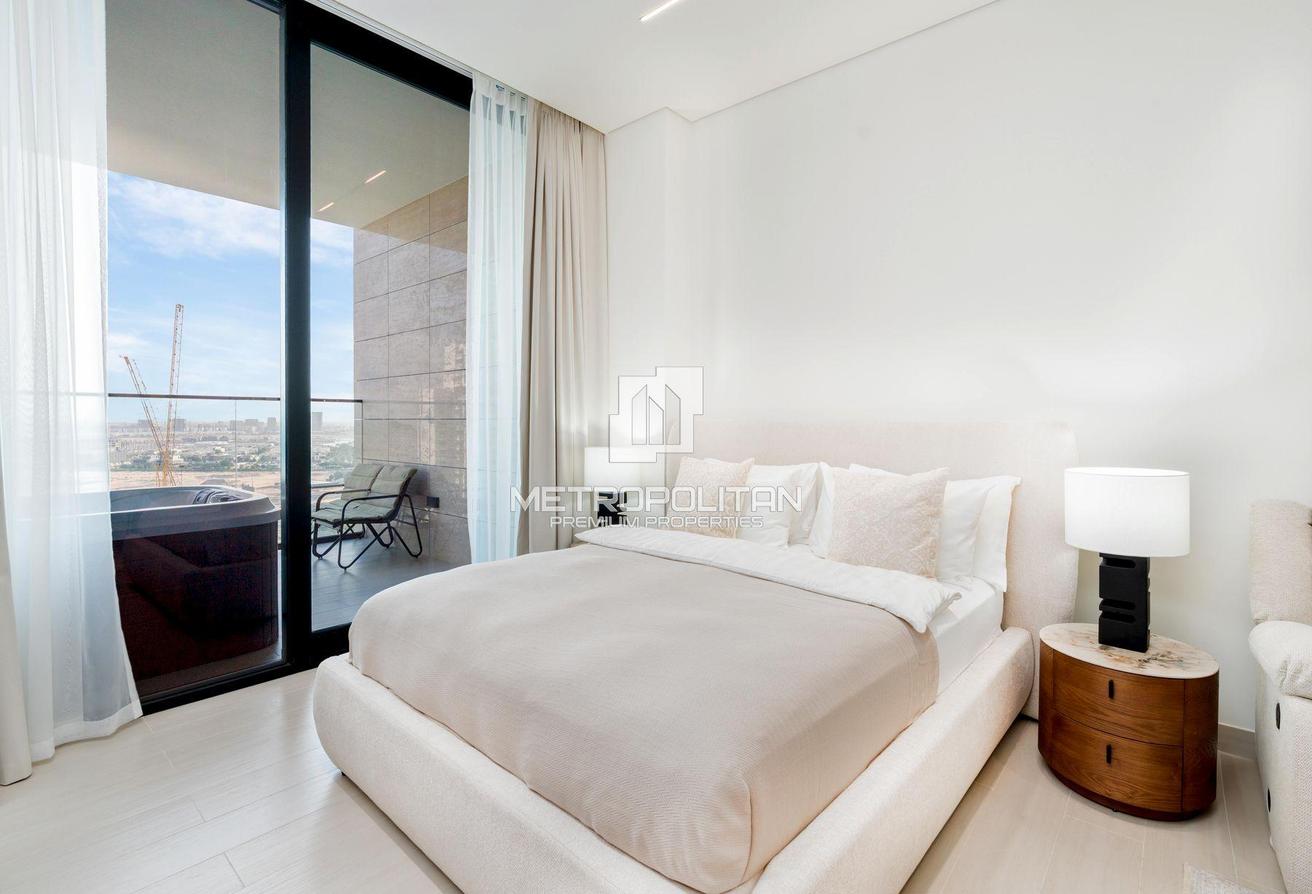 12 Cheques | Balcony Jacuzzi | Canal View | Luxury photo 14