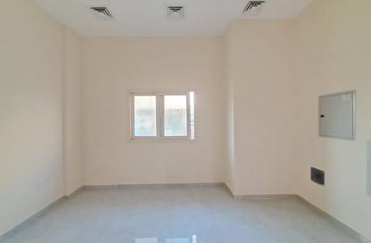 Apartment - Studio - 1 for rent in Fire Station Road - Muwaileh - Sharjah