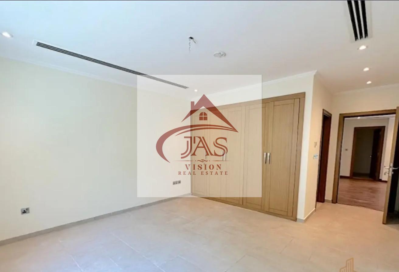SINGLE ROW UPGRADED 5BED + MAID WITH PRIVATE POOL. photo 5
