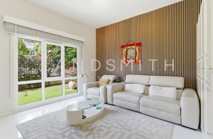 Villa - 5 - 4 for sale in Meadows 9 - Meadows - Dubai