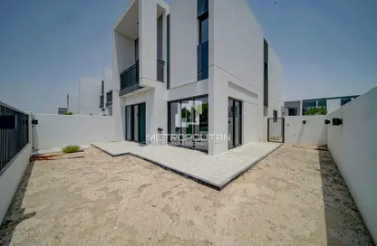 Townhouse - 4 Bedrooms - 4 Bathrooms for sale in La Rosa 5 - La Rosa - Villanova - Dubai Land - Dubai Townhouse - 4 Bedrooms - 4 Bathrooms for sale in La Rosa 5 - La Rosa - Villanova - Dubai Land - Dubai