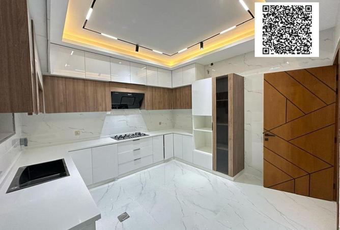 101729763 - Property Image 3