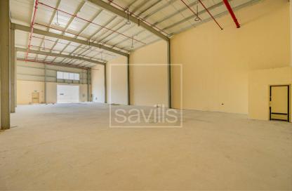 Warehouse - Studio for rent in Al Sajaa - Sharjah